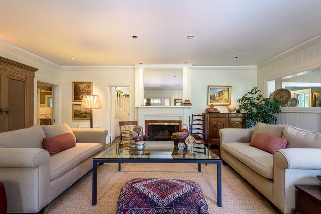 Building Photo - Vintage Craftsman Atherton Estate with Mod...