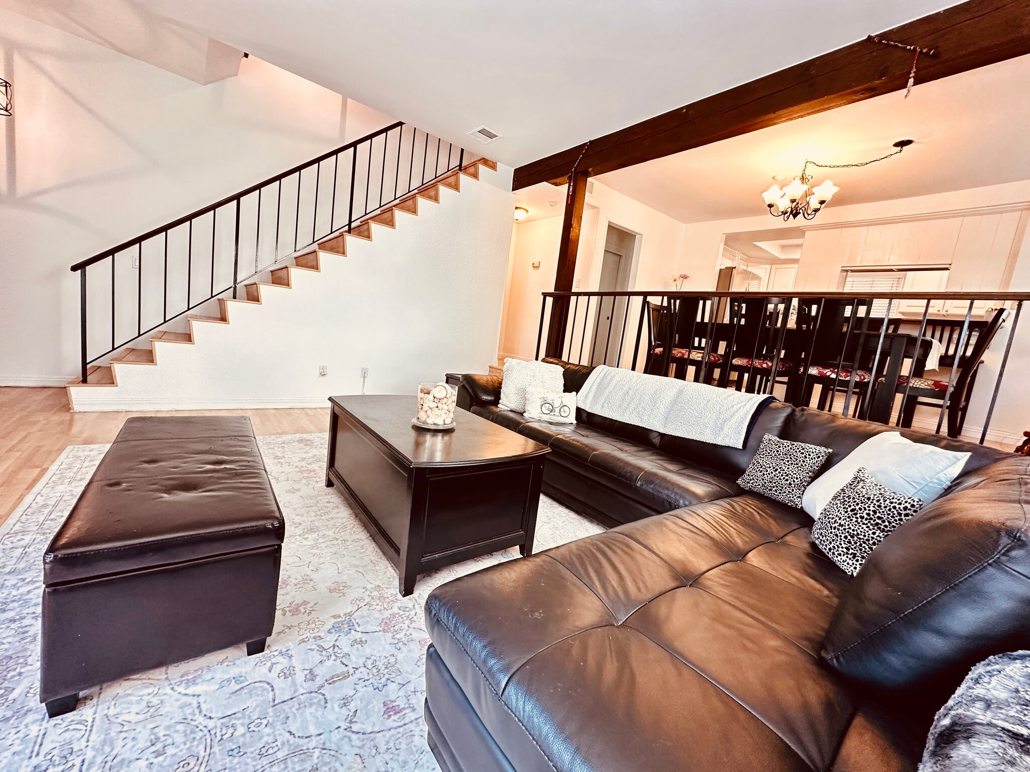 Living Room1.2 - 1307 Aviation Blvd