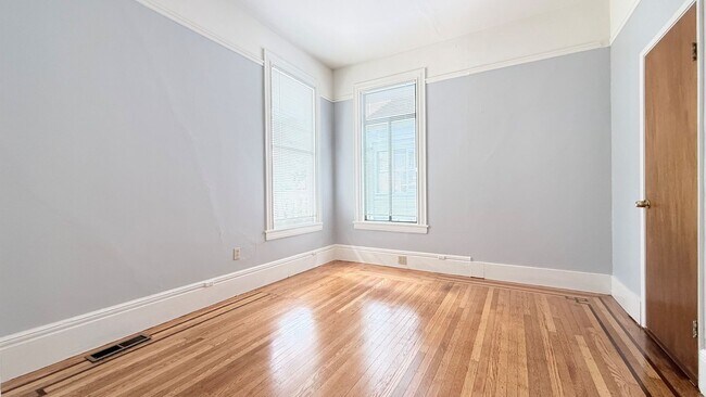 Building Photo - 3034 Capp St