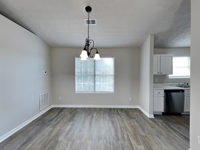 Building Photo - 4145 Riverbank Ct
