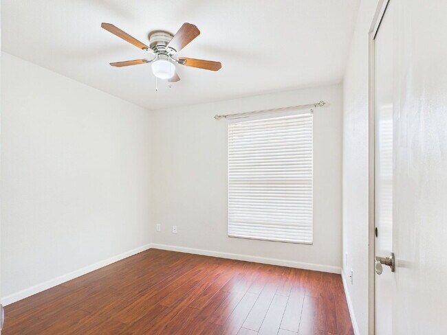 Building Photo - Desert Valley Estates Charm