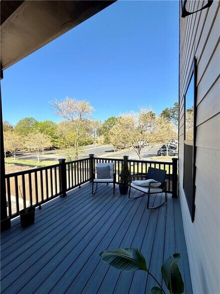 Building Photo - 2000 Fortuna St