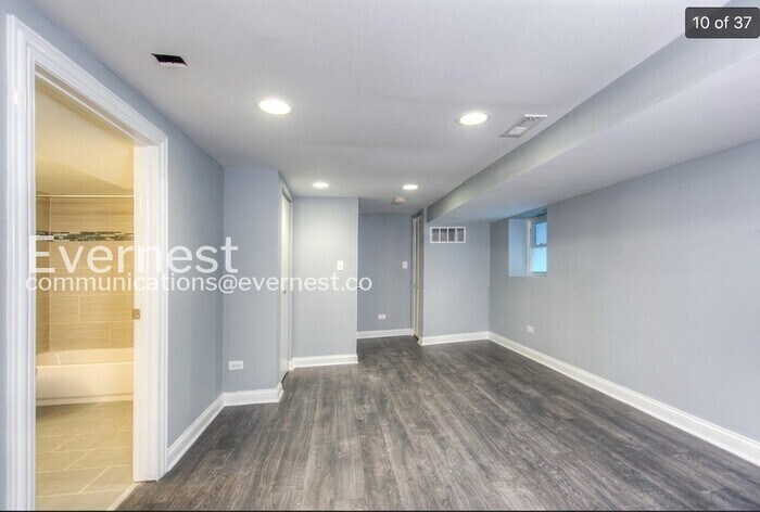 Building Photo - 2054 N Campbell Ave
