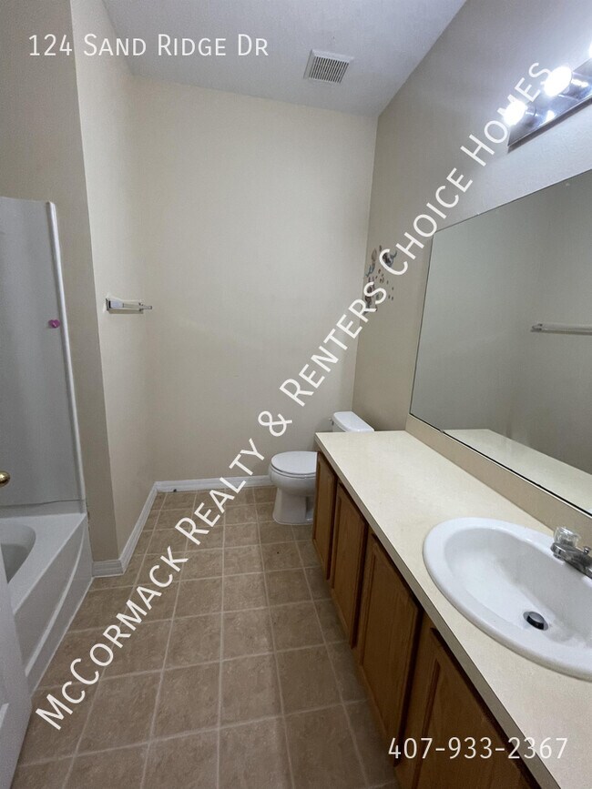 Building Photo - 124 Sand Ridge Dr