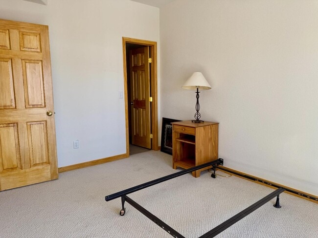 Building Photo - 904 Wapiti Dr