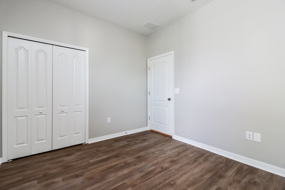 Building Photo - 11622 Lake Blvd