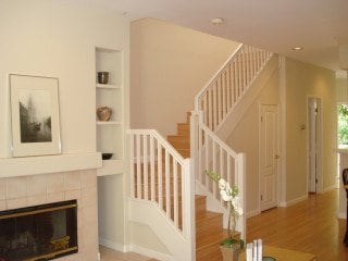 Building Photo - Gorgeous, Well-Maintained Two-Story Townhome Available Now!