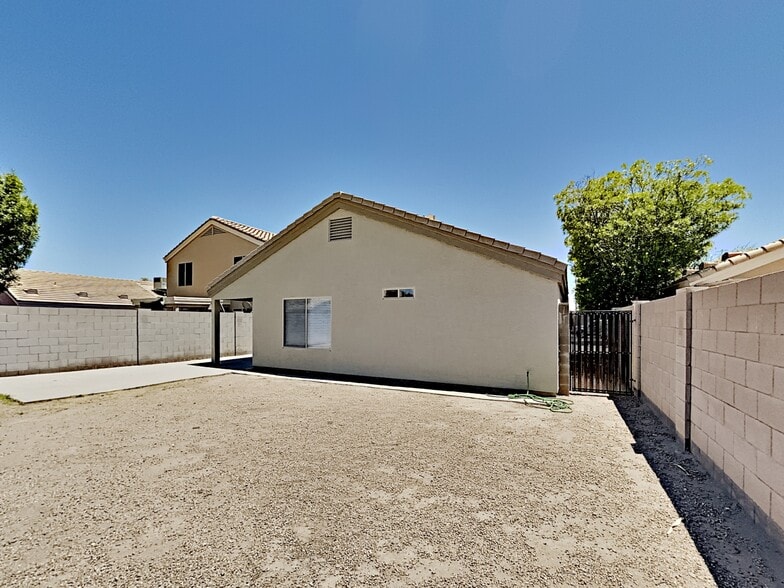 Building Photo - 12710 W Via Camille