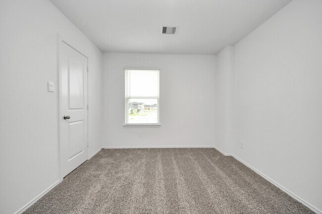 Building Photo - 6127 Ginevra Summers Dr