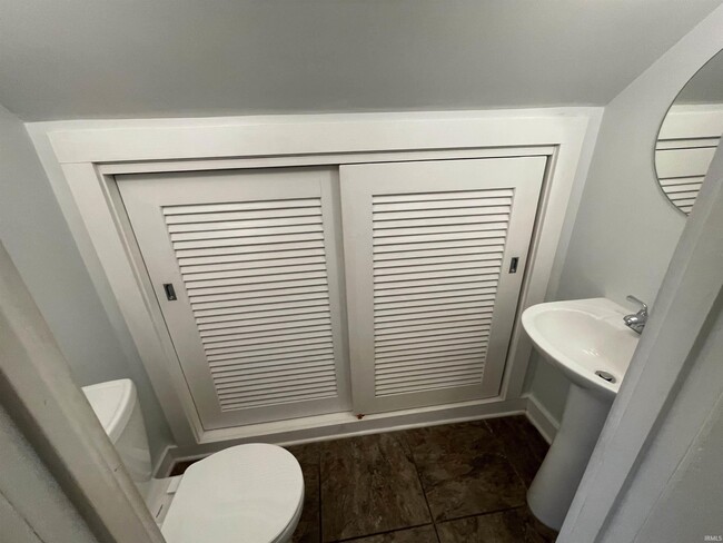 Building Photo - 2625 S Smith Rd