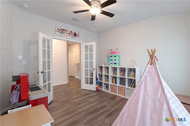 Building Photo - 2403 Corradino St