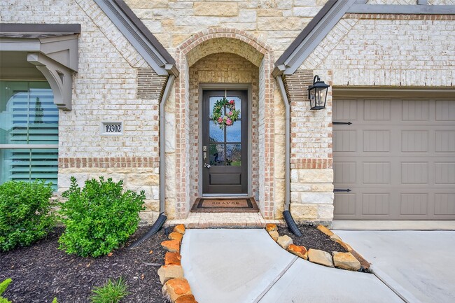 Building Photo - 19302 Seabiscuit Stable Trl