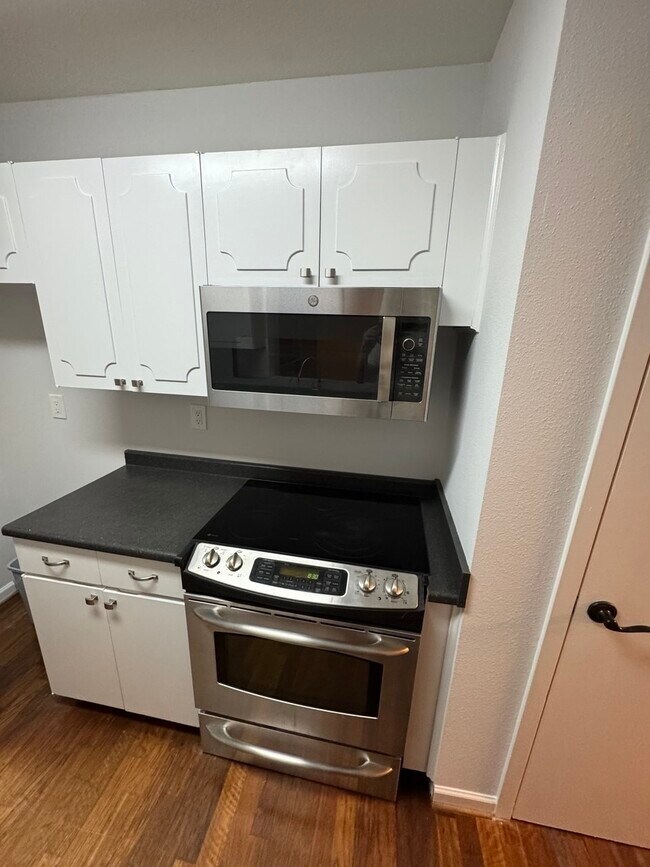 Building Photo - 505 Westcott St