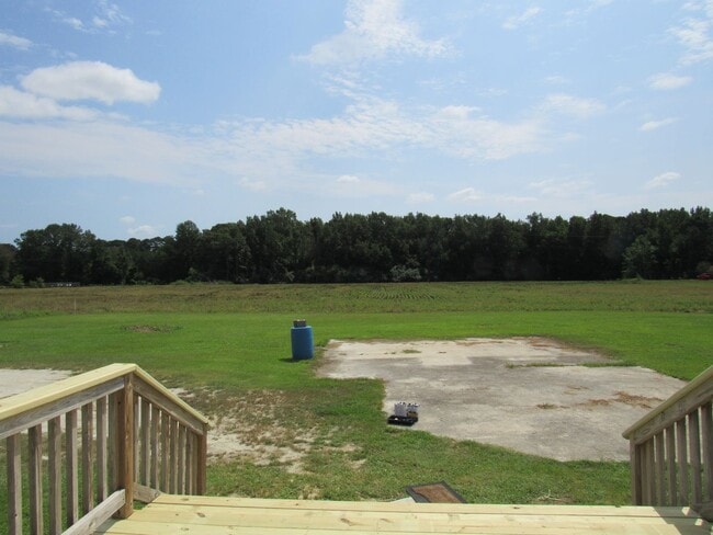 Building Photo - 3 BD 2 BA Country Living
