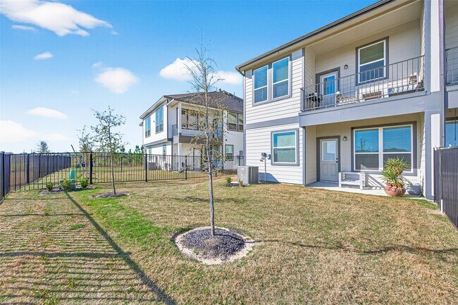 Building Photo - 21163 Medina River Dr