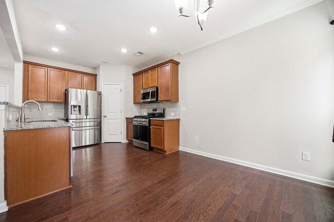 Building Photo - 7275 Heritage Oak Ct