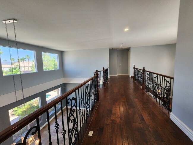 Building Photo - Beautifully Upgraded Southern Highlands Ga...