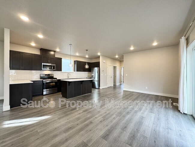 Building Photo - 14419 SW 168th Ave
