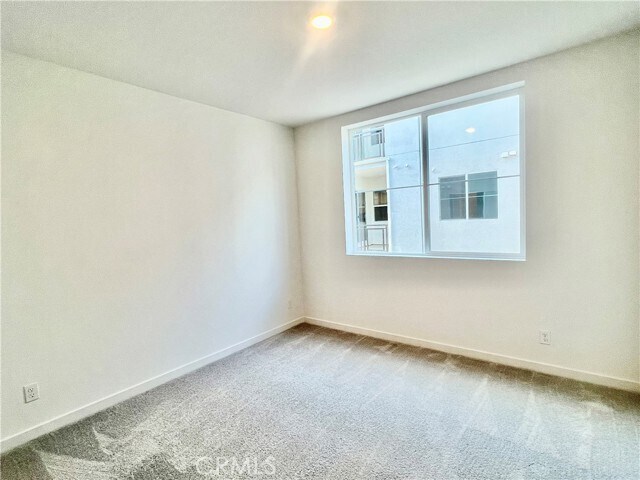 Building Photo - 1000 N Tangent Privado