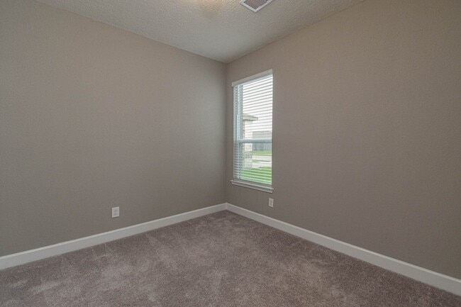 Building Photo - 20912 Sheffield Pk Dr