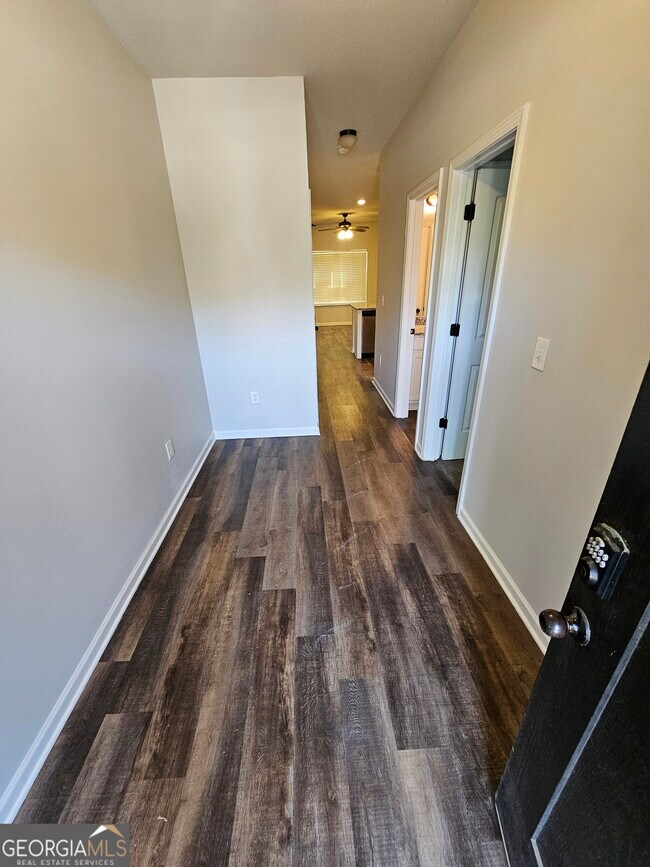 Building Photo - 3004 Bayrose Cir