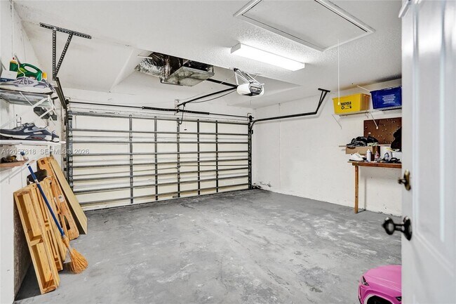 Building Photo - 14049 Skye Terrace