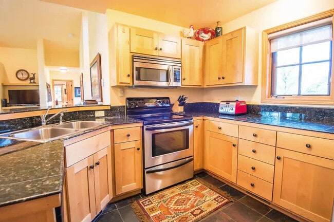 Building Photo - 1841 Creek Resort Cir