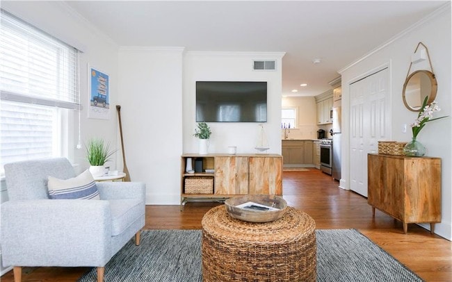 Building Photo - 45 1/2 2nd St