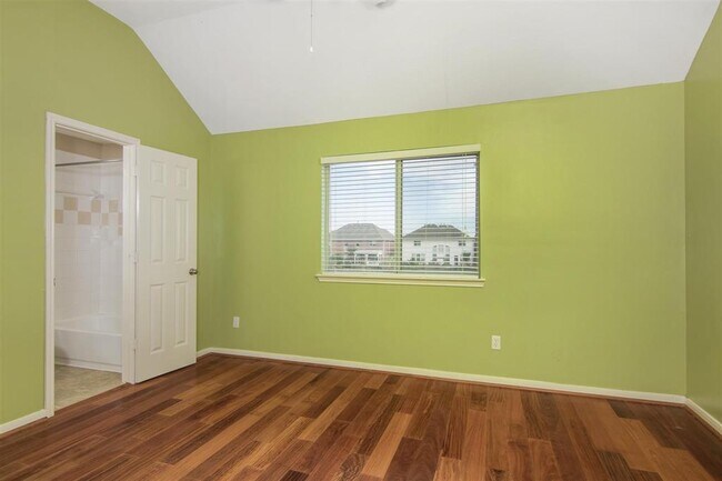 Building Photo - 11215 Burmese Ln