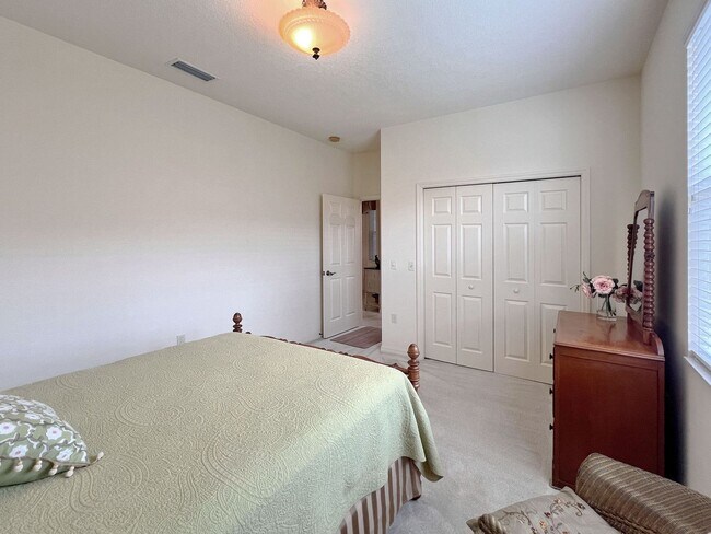 Building Photo - Lakefront 3-Bedroom, 2-Bathroom Home in La...