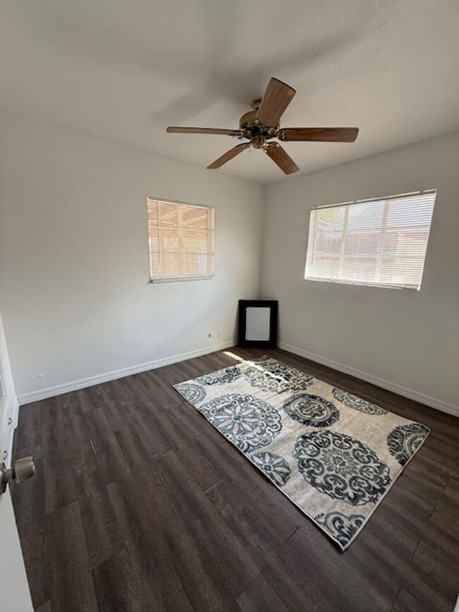 Building Photo - Location!! Awesome 1 bed 1 bath in Historic Glendale