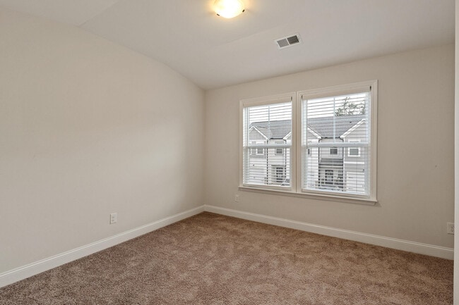 Building Photo - 314 Sumac Trail