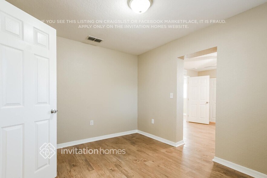 Building Photo - 1333 Pleasantview Dr