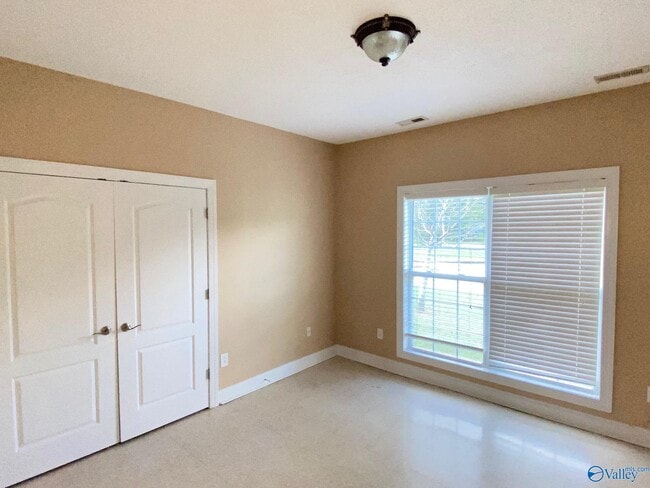 Building Photo - 10443 Wall Triana Hwy