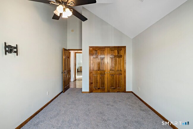 Building Photo - 14 Plymouth Ave