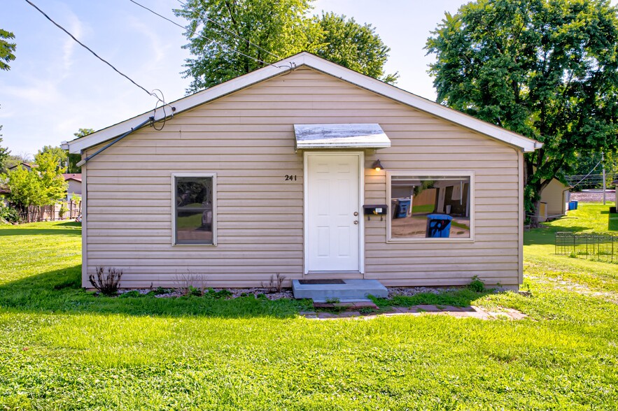 Building Photo - 241 Kahl St