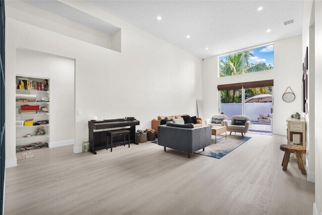 Building Photo - 6386 NW 78th Pl