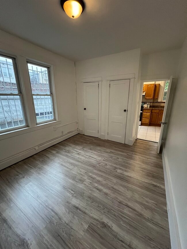 Building Photo - 222 66th St
