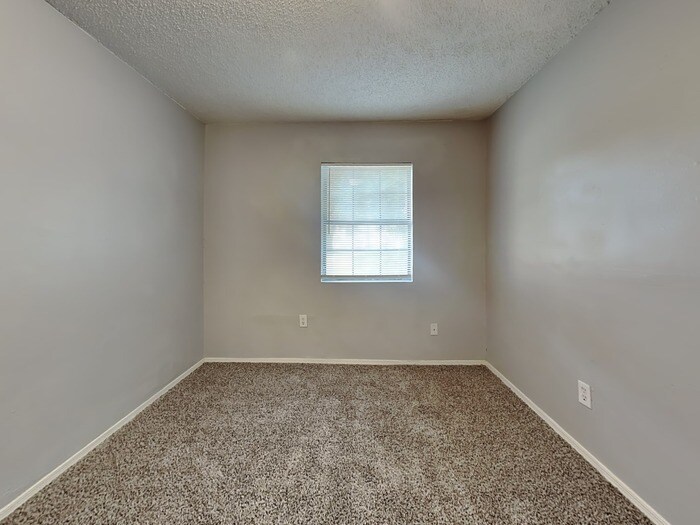 Building Photo - 1101 Bronner Dr