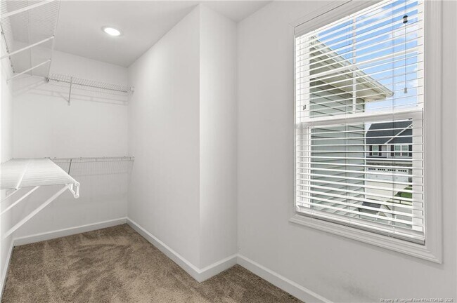Building Photo - 1319 Water Leaf Dr
