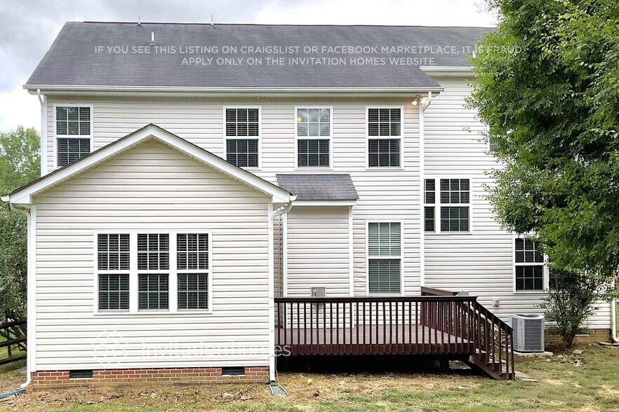 Building Photo - 8116 Acacia Court