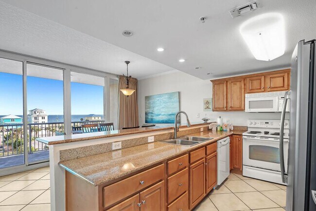 Building Photo - 1524 W Beach Blvd