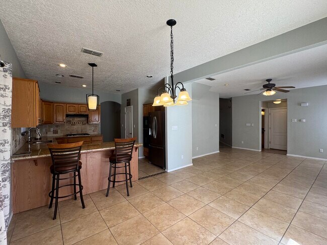 Building Photo - 8808 Vallejo Pl NE