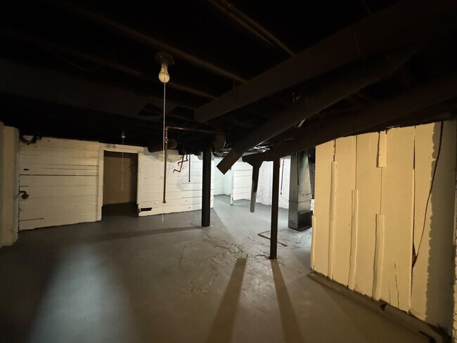 Building Photo - 4720 Garland St