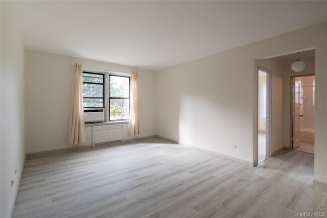 Building Photo - 170-06 Crocheron Ave