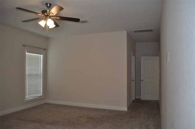 Building Photo - 2502 Majestic Oaks Ct