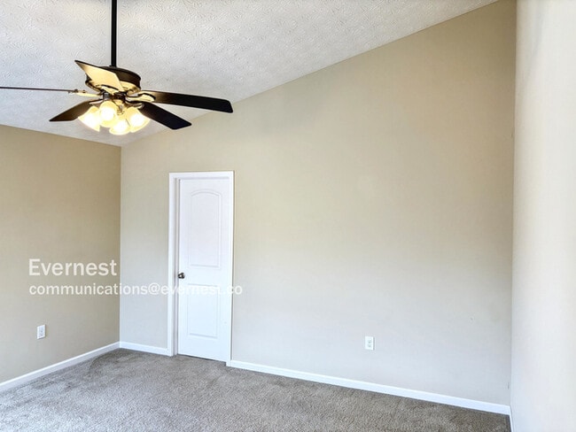 Building Photo - 5679 Marshfield Dr