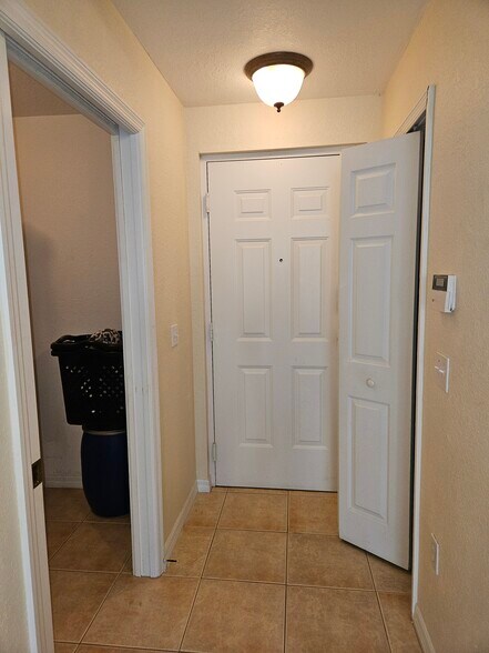 Building Photo - 12515 McGregor Blvd