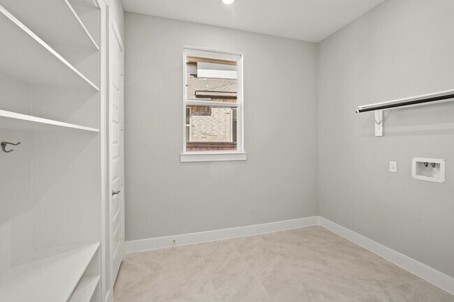 Building Photo - 10823 Sandy Iss Ct