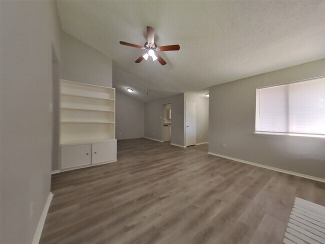 Building Photo - 6329 Porterway Dr